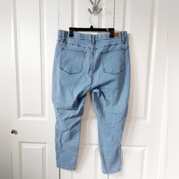 High Waisted Elastic Waist Light Wash Skinny size 20W‎ Judy Blue #JB88243LT - Picture 3 of 8